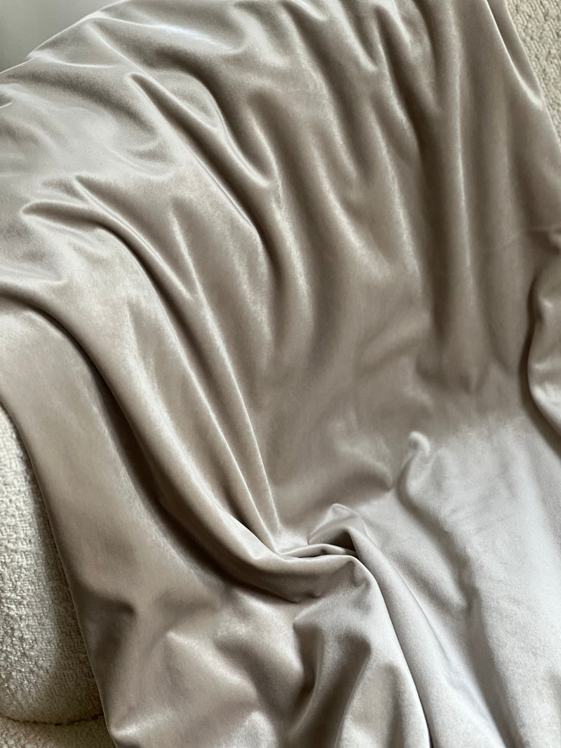 Lux Velvet Throw Champagne