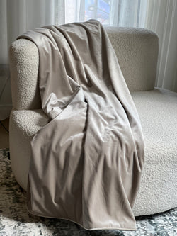 Lux Velvet Throw Champagne