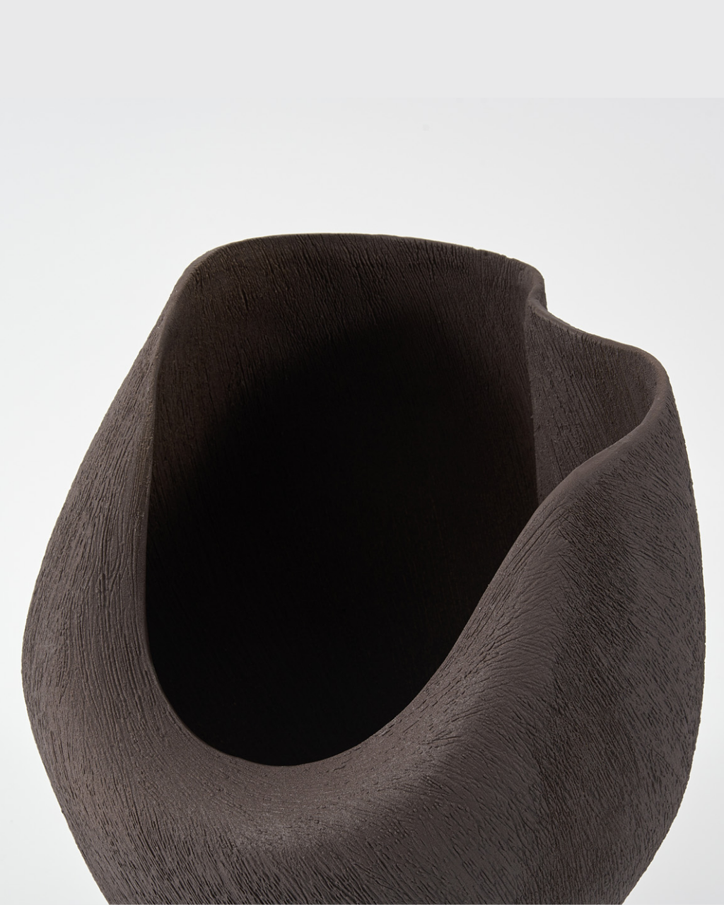 Nebula Deep Vase Chocolate Brush
