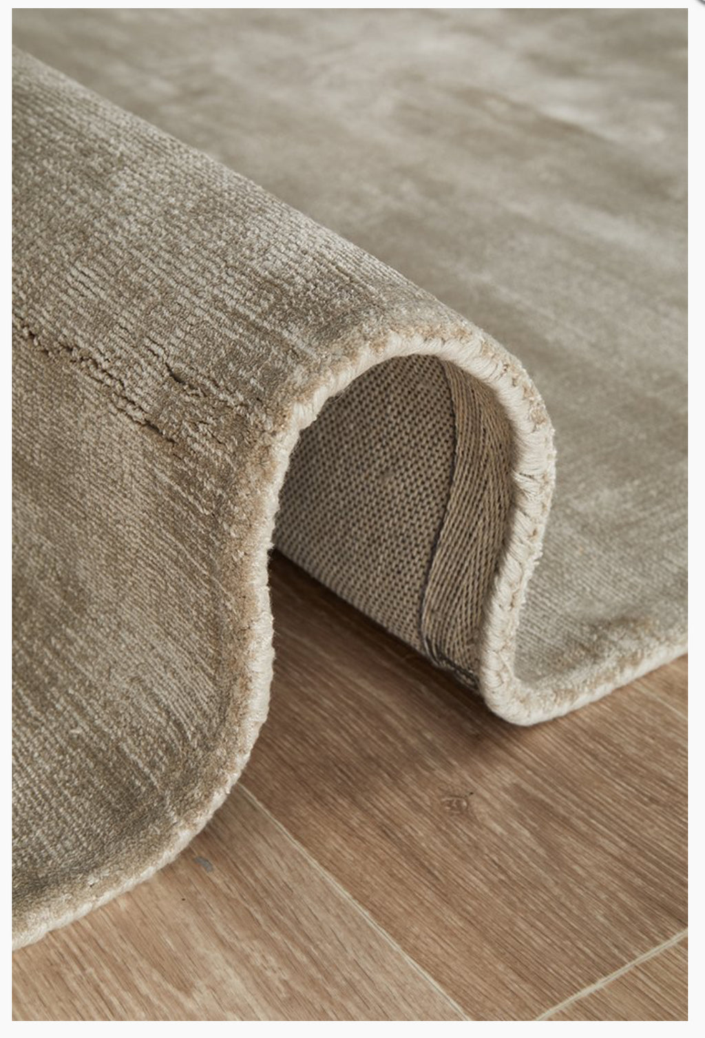 Opulence Rug Ivory