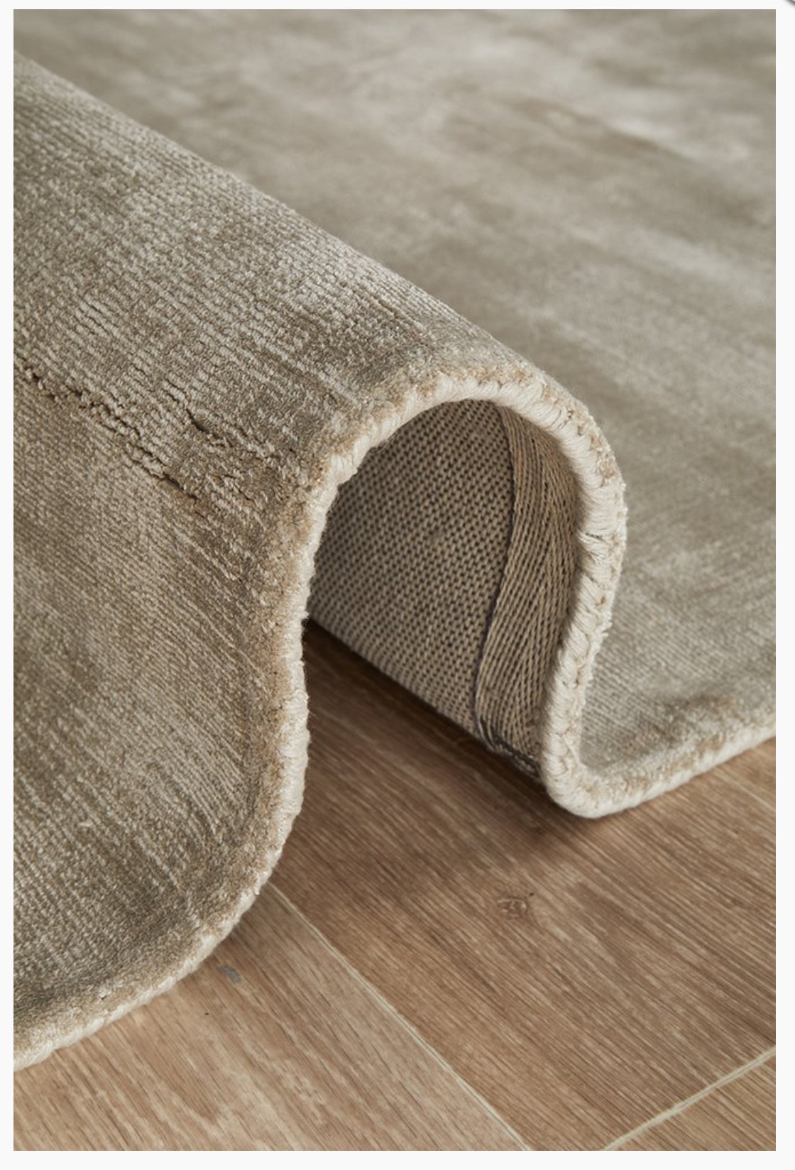 Opulence Rug Ivory