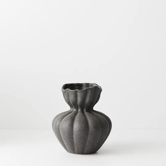 Basma Vase Black