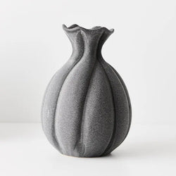 Hanna Vase Black