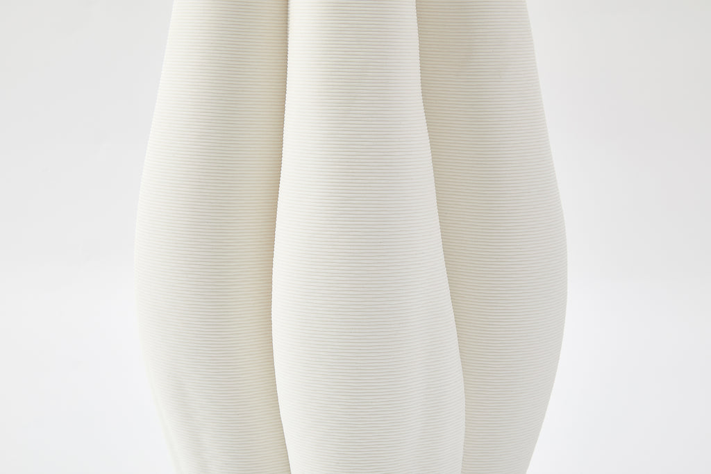 La Mer Vase Ivory