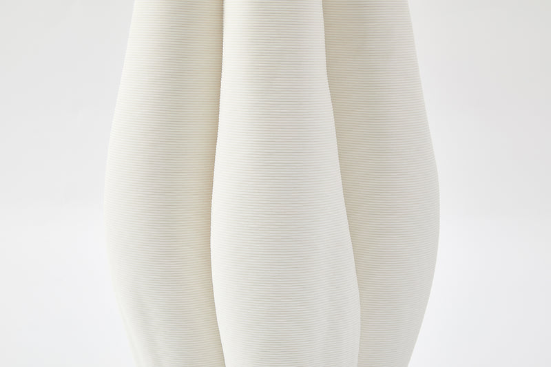 La Mer Vase Ivory